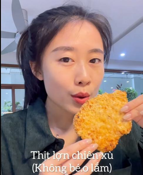 /thumbnail.php?w=320&img=/uploads/minh-hoa/cong-thuc-thit-heo-chien-xu-nhung-van-sieu-healthy-cua-co-nang-ngoc-khanh-day-1683306453.pngCông thức thịt heo chiên xù nhưng vẫn siêu healthy của cô nàng Ngọc Khánh Đây